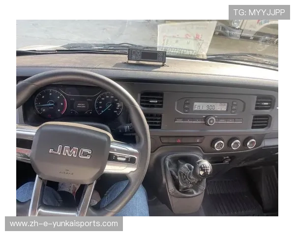 160马力绝对够用，实拍江淮帅铃冷藏车，中控屏堪比IPAD